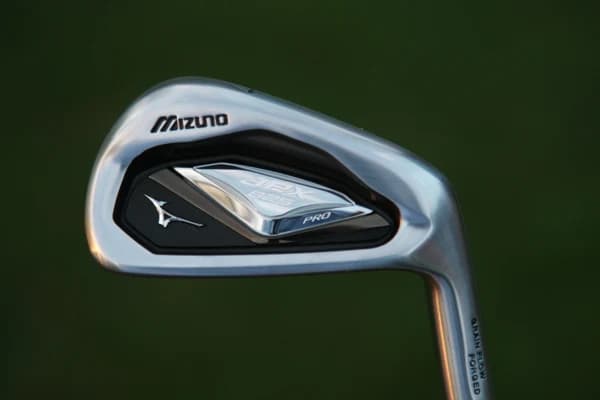 Mizuno JPX 825 Pro irons (2013-2014 timeline)